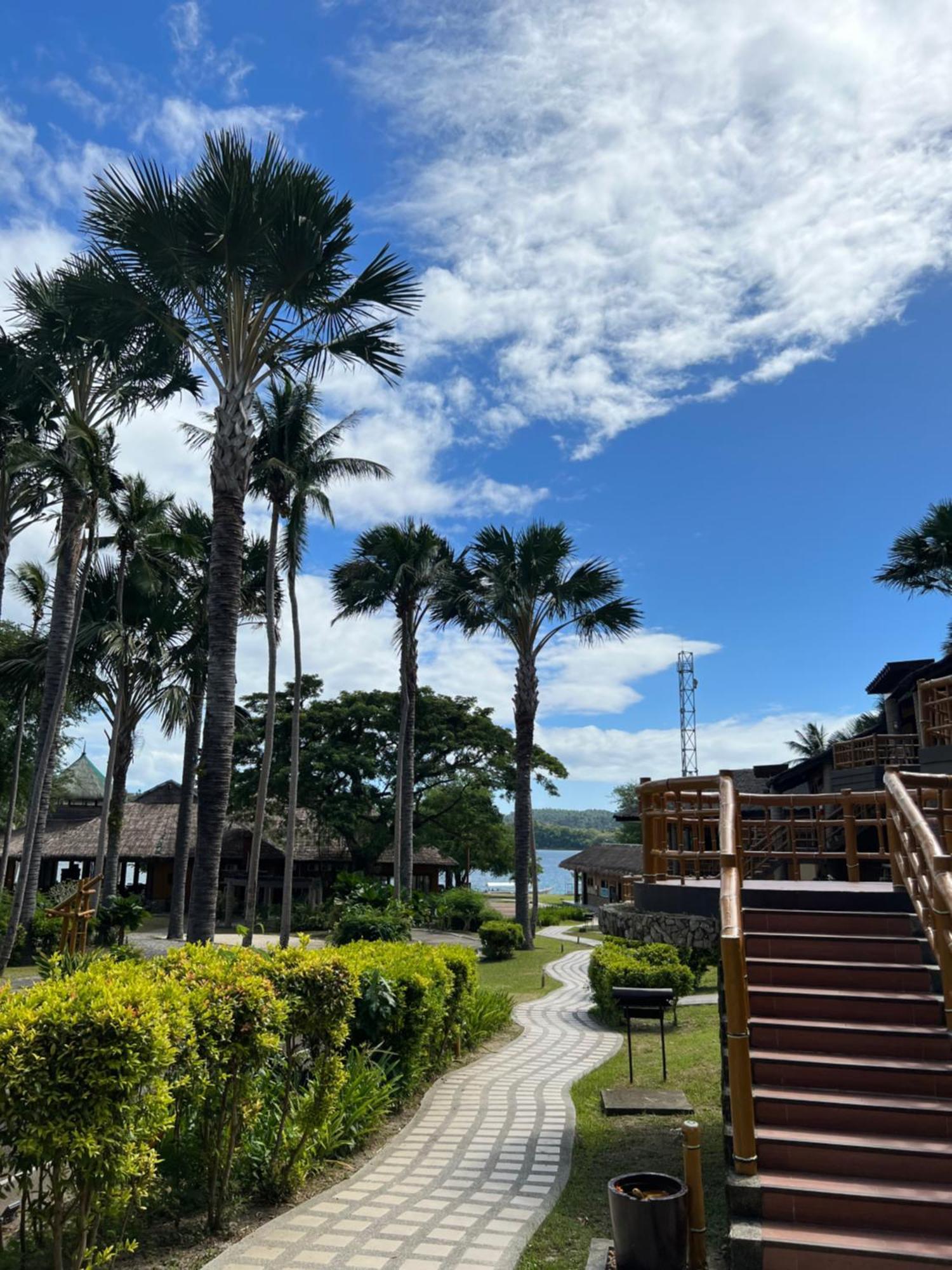 Fridays Puerto Galera Hotel Exterior photo