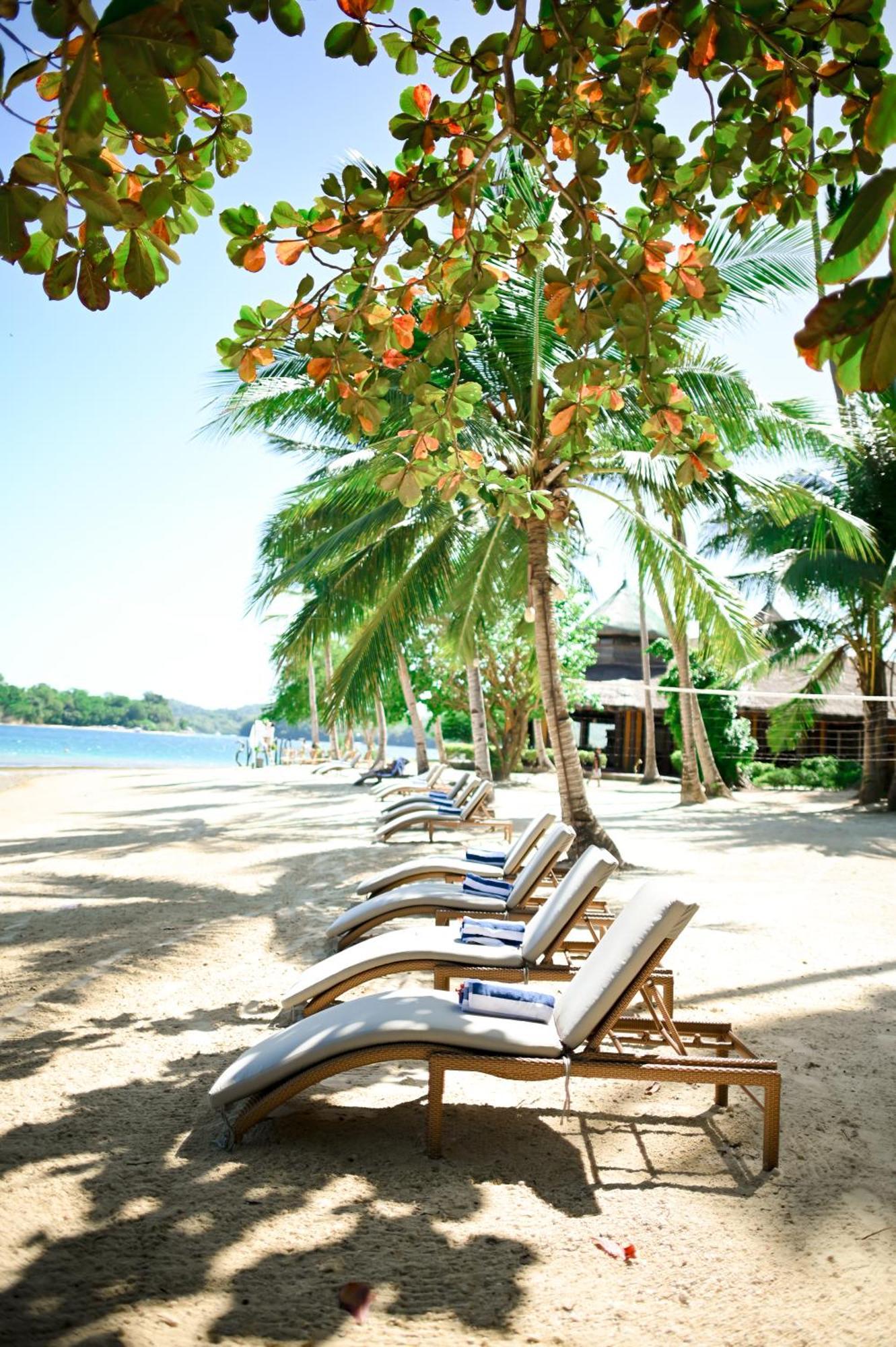 Fridays Puerto Galera Hotel Exterior photo