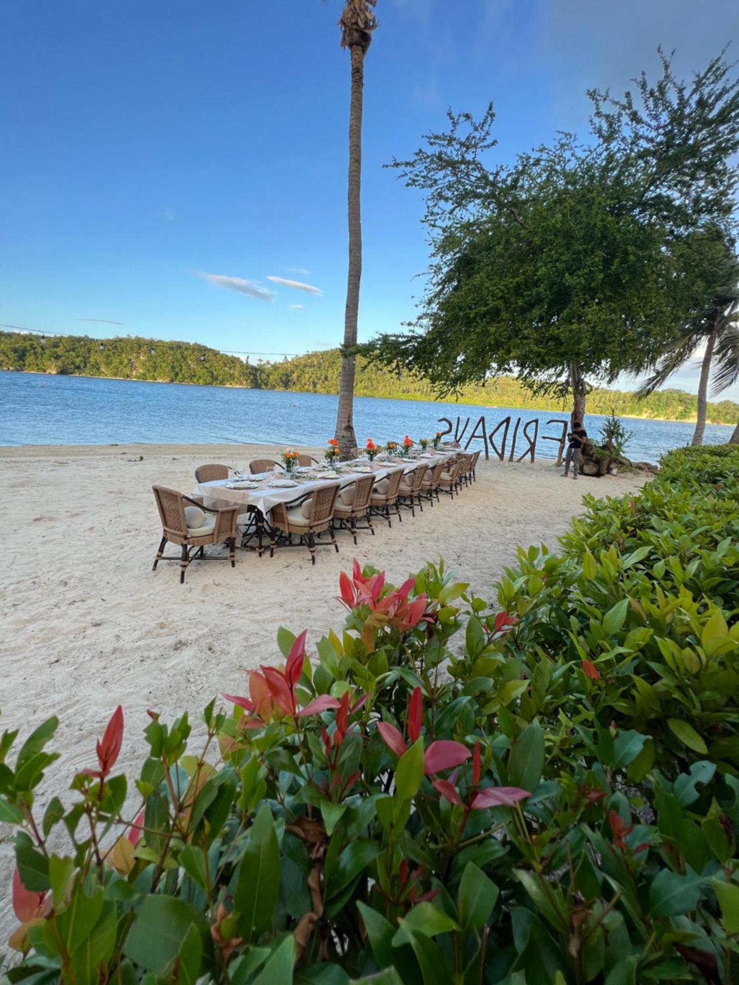 Fridays Puerto Galera Hotel Exterior photo